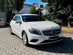 Weiß Gebraucht 2014 Mercedes A180 Limousine | 11.500 € (Fairer Preis)