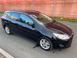 Schwarz Gebraucht 2014 Ford Focus Kombi | 4.500 € (Superpreis)