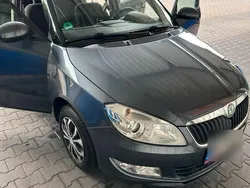Grau Gebraucht 2011 Skoda Fabia Kombi | 3.200 € (Fairer Preis)