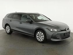 Diabasgrau metallic Neu 2025 VW Passat Business Kombi | 45.495 € (Guter Preis)