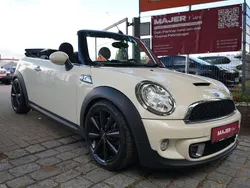 Weiß Gebraucht 2011 Mini Cooper S Cabriolet Chili Cabrio | 12.500 € (Fairer Preis)