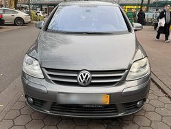 Grau Gebraucht 2005 VW Golf V Kleinwagen | 3.400 €
