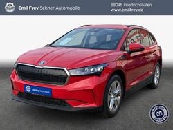 Velvet red metallic Gebraucht 2023 Skoda Enyaq iV SUV | 28.470 € (Etwas zu teuer)