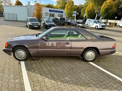Violet Gebraucht 1992 Mercedes E300 Coupé | 11.900 €