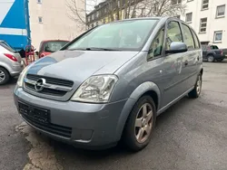 Silber Gebraucht 2004 Opel Meriva Van / Kleinbus | 1.645 € (Teuer)