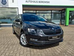 Blackmagic perleffekt Gebraucht 2018 Skoda Octavia Style Limousine | 17.800 € (Fairer Preis)