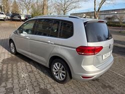 Silber Gebraucht 2019 VW Touran Comfortline Van / Kleinbus | 12.495 € (Fairer Preis)