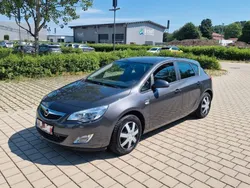 Grau Gebraucht 2010 Opel Astra Edition Limousine | 3.700 € (Guter Preis)