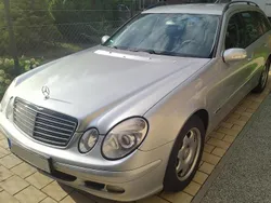 Silber Gebraucht 2005 Mercedes 220 Kombi | 2.450 €