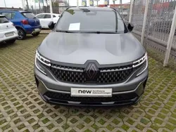 Dolomitgrau satiniert/schwarz Gebraucht 2023 Renault Austral Iconic Esprit Alpine SUV | 32.990 € (Guter Preis)