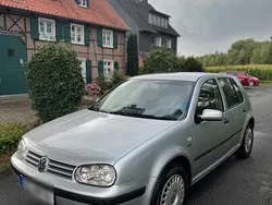 Silber Gebraucht 2002 VW Golf IV Kleinwagen | 850 € (Fairer Preis)