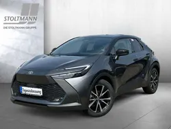 Shimmering silver metallic/sch Neu 2024 Toyota C-HR Team SUV | 38.980 € (Teuer)