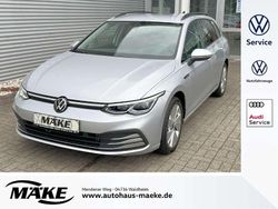 Reflexsilber metallic (metallic) Gebraucht 2022 VW Golf VIII Style Kombi | 21.950 € (Guter Preis)