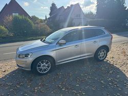 Silber Gebraucht 2015 Volvo XC60 SUV | 10.990 € (Guter Preis)