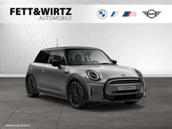 Moonwalk grey metallic Gebraucht 2021 Mini Cooper Classic Kleinwagen | 19.999 € (Guter Preis)