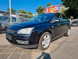 Schwarz Gebraucht 2007 Ford Focus Limousine | 2.490 € (Fairer Preis)