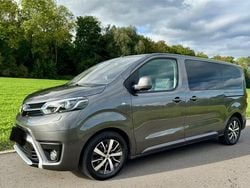 Grau Gebraucht 2020 Toyota Proace Verso Kombi | 34.500 € (Fairer Preis)