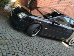 Schwarz Gebraucht 2003 Opel Vectra GTS Limousine | 1.700 € (Fairer Preis)