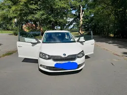 Weiß Gebraucht 2015 Skoda Fabia Kombi | 8.800 € (Guter Preis)