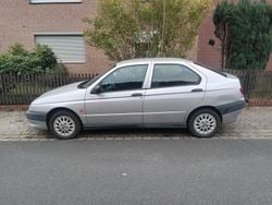 Silber Gebraucht 1997 Alfa Romeo 146 Kleinwagen | 700 €