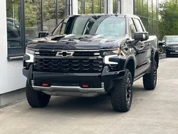 Grau Neu 2025 Chevrolet Silverado SUV | 83.900 € (Fairer Preis)