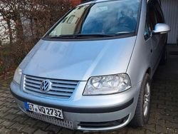Silber Gebraucht 2009 VW Sharan Trendline Van / Kleinbus | 3.300 € (Fairer Preis)