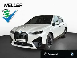 Mineralweiß (weiß) Gebraucht 2025 BMW iX Comfort Edition SUV | 89.950 € (Teuer)