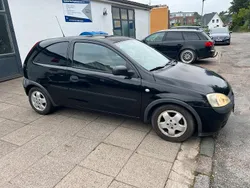 Schwarz Gebraucht 2002 Opel Corsa Kleinwagen | 1.200 € (Fairer Preis)