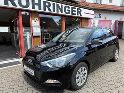 Phantom black Gebraucht 2017 Hyundai i20 Classic Kleinwagen | 7.890 € (Fairer Preis)
