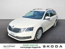 Candyweiß Gebraucht 2020 Skoda Octavia Tour Kombi | 20.900 € (Superpreis)