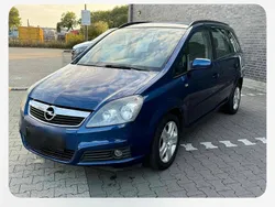 Blau Gebraucht 2006 Opel Zafira Van / Kleinbus | 1.500 € (Teuer)