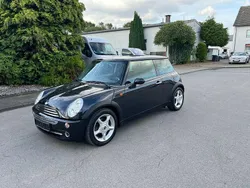 Schwarz Gebraucht 2005 Mini Cooper Kleinwagen | 2.780 € (Etwas zu teuer)