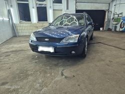Blau Gebraucht 2002 Ford Mondeo Ghia Kombi | 3.000 € (Etwas zu teuer)