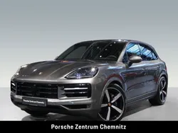 Grau Gebraucht 2024 Porsche Cayenne SUV | 122.890 € (Guter Preis)