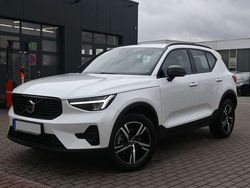 Crystal white pearl Gebraucht 2024 Volvo XC40 Plus SUV | 35.490 € (Fairer Preis)