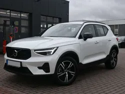 Crystal white pearl Gebraucht 2024 Volvo XC40 Plus SUV | 38.700 € (Fairer Preis)
