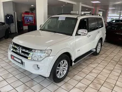 Weiß Gebraucht 2014 Mitsubishi Pajero Edition SUV | 31.990 €