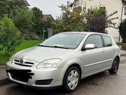 Silber Gebraucht 2005 Toyota Corolla Kleinwagen | 2.339 €