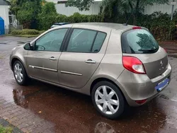 Gold Gebraucht 2011 Renault Clio II Limousine | 2.600 €