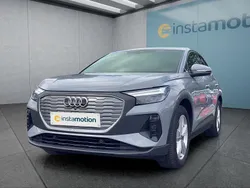 Grau Gebraucht 2022 Audi Q4 Sportback e-tron SUV | 27.649 € (Fairer Preis)
