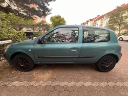 Blau Gebraucht 2004 Renault Clio II Kleinwagen | 300 € (Superpreis)