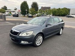 Grau Gebraucht 2009 Skoda Octavia LAURIN & KLEMENT Kombi | 7.800 € (Etwas zu teuer)