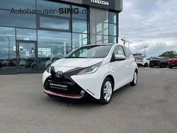 Pianoweiss Gebraucht 2017 Toyota Aygo Kleinwagen | 9.690 € (Fairer Preis)