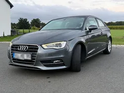 Grau Gebraucht 2014 Audi A3 S-Line Limousine | 11.950 € (Fairer Preis)