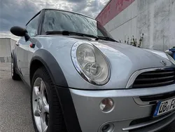 Grau Gebraucht 2006 Mini ONE Kleinwagen | 1.950 €