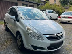 Weiß Gebraucht 2007 Opel Corsa Limousine | 2.249 € (Fairer Preis)