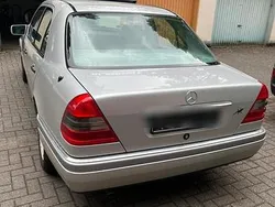 Silber Gebraucht 1990 Mercedes 180 Limousine | 5.500 €
