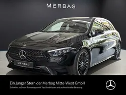 Lack kosmosschwarz Gebraucht 2024 Mercedes A200 AMG Limousine | 39.450 €