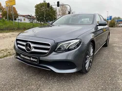 Grau Gebraucht 2016 Mercedes E350 Limousine | 24.499 € (Teuer)