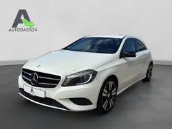 Calcitweiss/zirrusweiss Gebraucht 2014 Mercedes A180 Urban Limousine | 8.900 € (Fairer Preis)